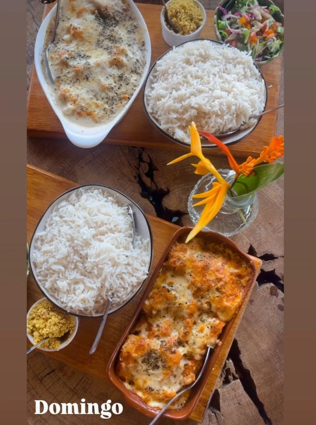 Banquete de domingo com arroz e gratinados